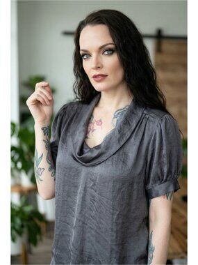 Michael Kors ✦ Gray Short Sleeve Cowl Neck Top ✦ Soft Draped Lightweight Blouse